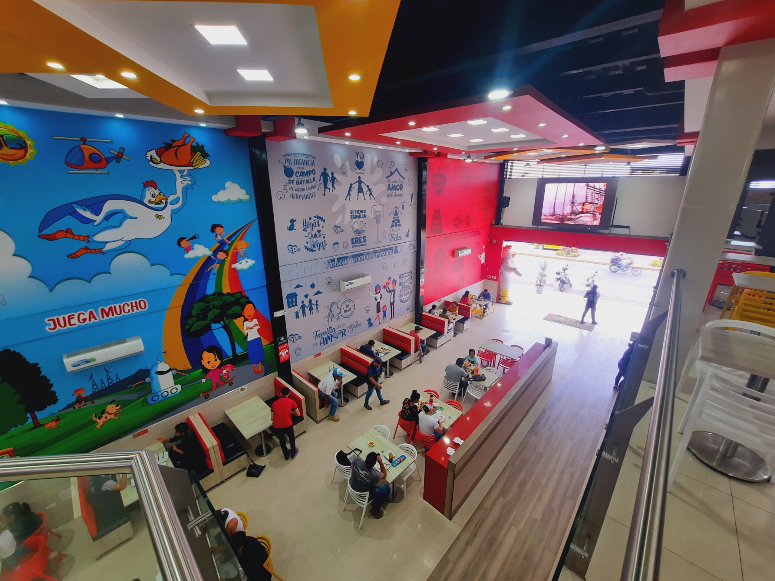 Super Pollo Spow — restaurante